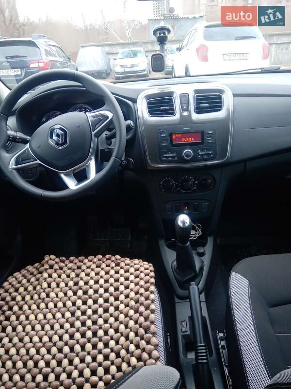 Хэтчбек Renault Sandero 2021 в Киеве