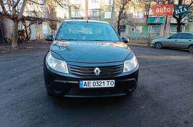 Хэтчбек Renault Sandero 2011 в Першотравенске