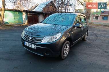 Хэтчбек Renault Sandero 2011 в Першотравенске