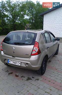 Хэтчбек Renault Sandero 2011 в Косове