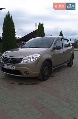 Хэтчбек Renault Sandero 2011 в Косове