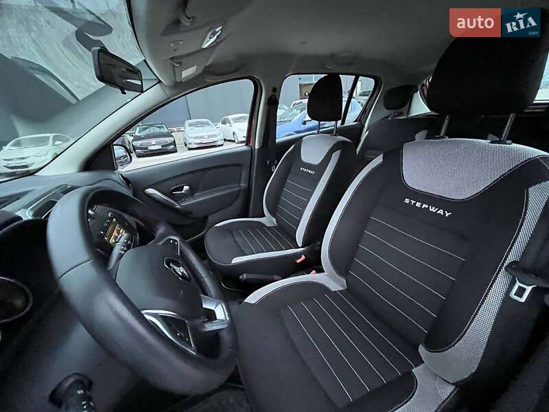 Хэтчбек Renault Sandero 2019 в Львове