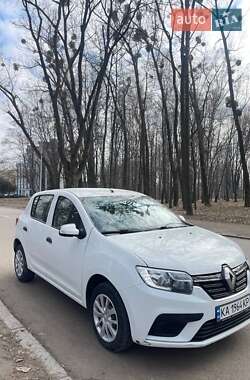 Хэтчбек Renault Sandero 2019 в 