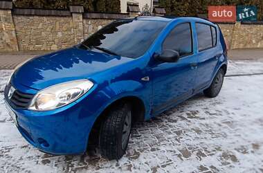 Хетчбек Renault Sandero 2009 в Надвірній