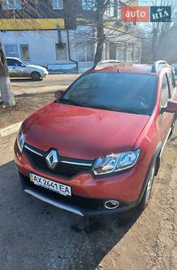 Внедорожник / Кроссовер Renault Sandero 2013 в Харькове