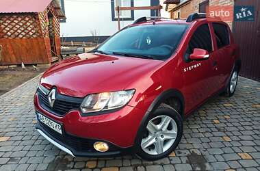 Renault Sandero 2015