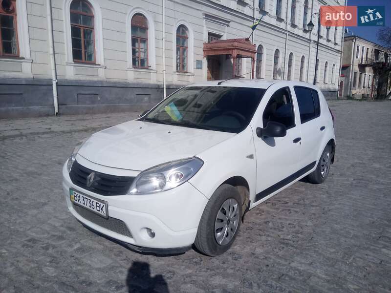 Renault Sandero 2011