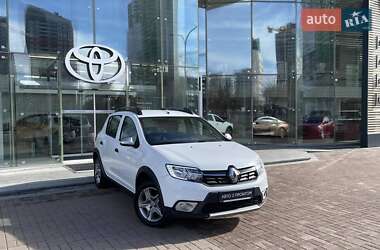 Хетчбек Renault Sandero 2020 в 