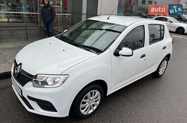 Хетчбек Renault Sandero 2021 в 