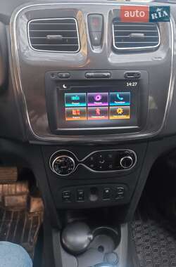 Хэтчбек Renault Sandero 2021 в 