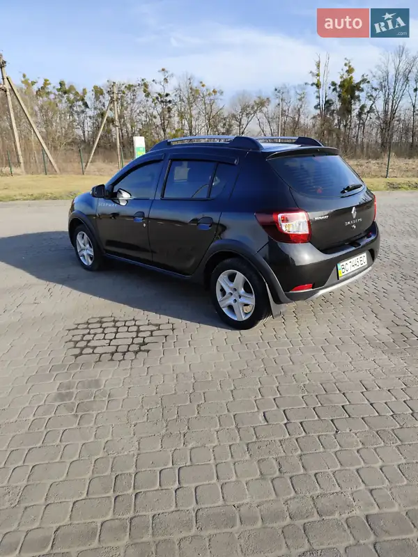 Renault Sandero 2013