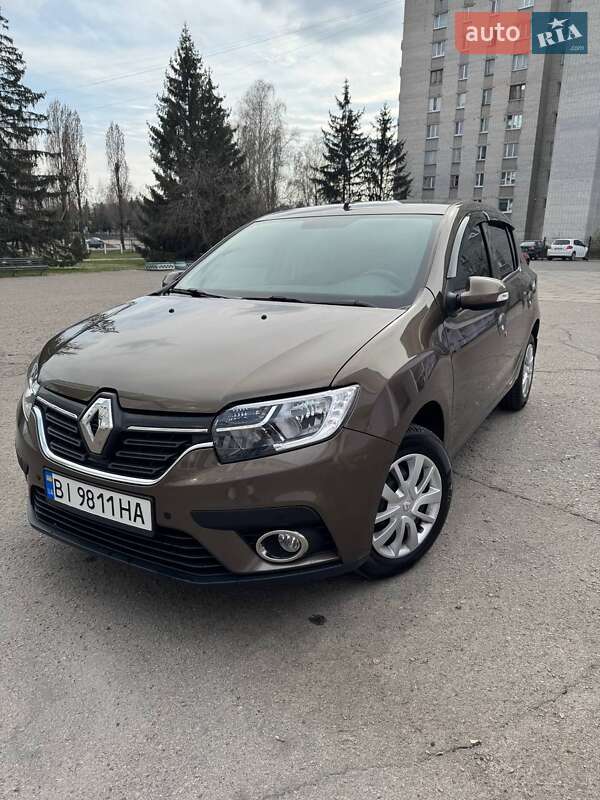 Хетчбек Renault Sandero 2021 в 
