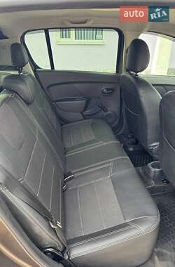 Хетчбек Renault Sandero 2021 в 