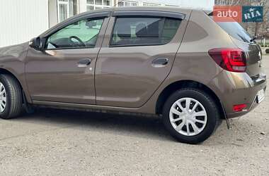 Хетчбек Renault Sandero 2021 в 
