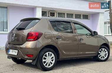 Хетчбек Renault Sandero 2021 в 