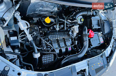Хетчбек Renault Sandero 2020 в 