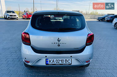 Хетчбек Renault Sandero 2020 в 