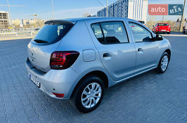 Хетчбек Renault Sandero 2020 в 