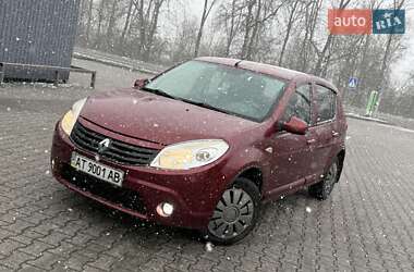 Renault Sandero 2011 Renault Sandero 2011
