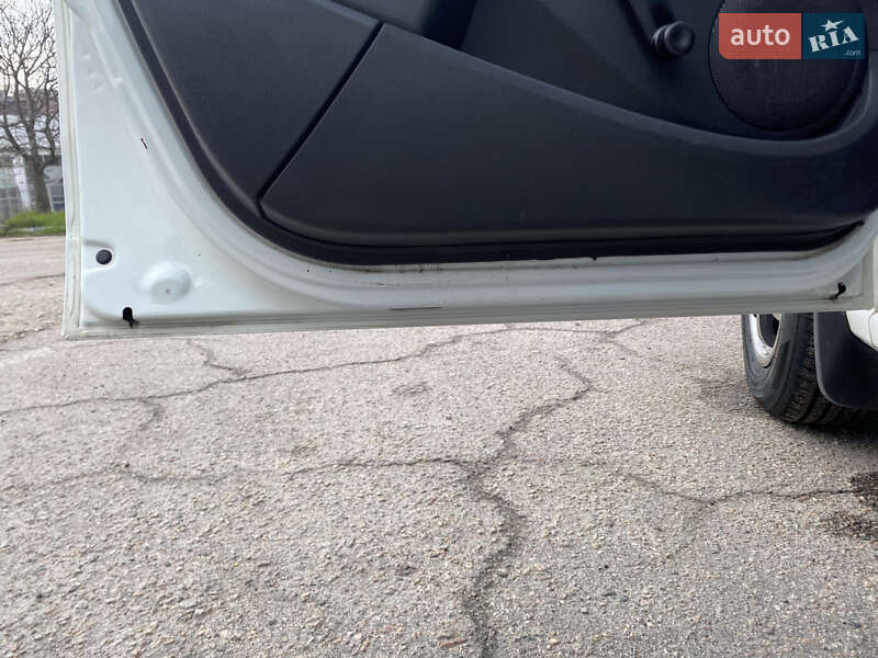 Хэтчбек Renault Sandero 2012 в Запорожье