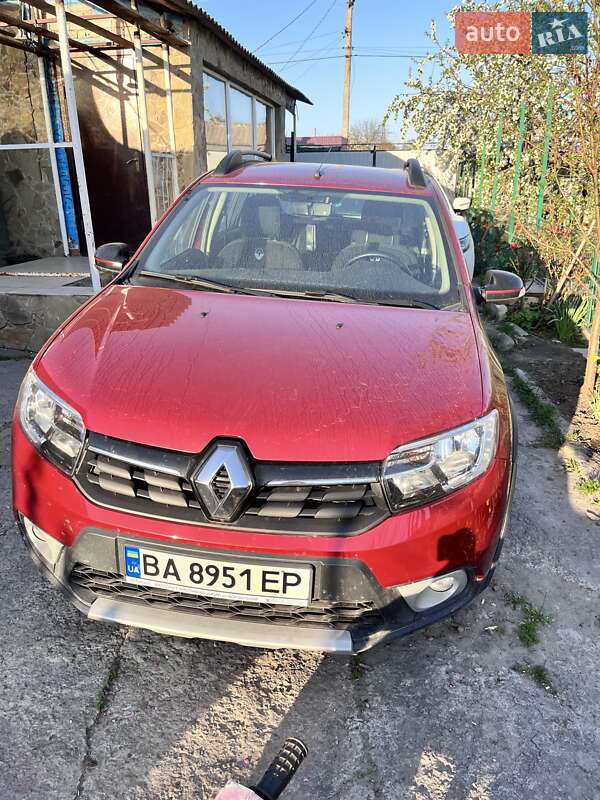 Хэтчбек Renault Sandero 2019 в Александрие