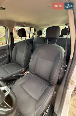 Хэтчбек Renault Sandero 2019 в 