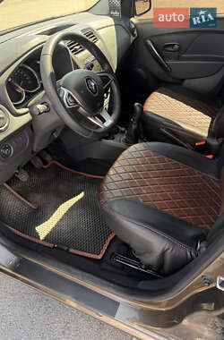 Хетчбек Renault Sandero 2021 в 