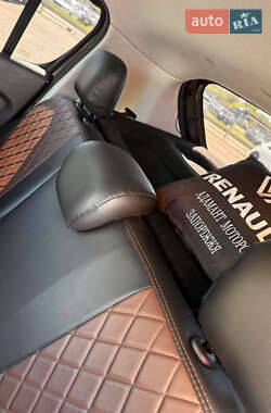 Хетчбек Renault Sandero 2021 в 