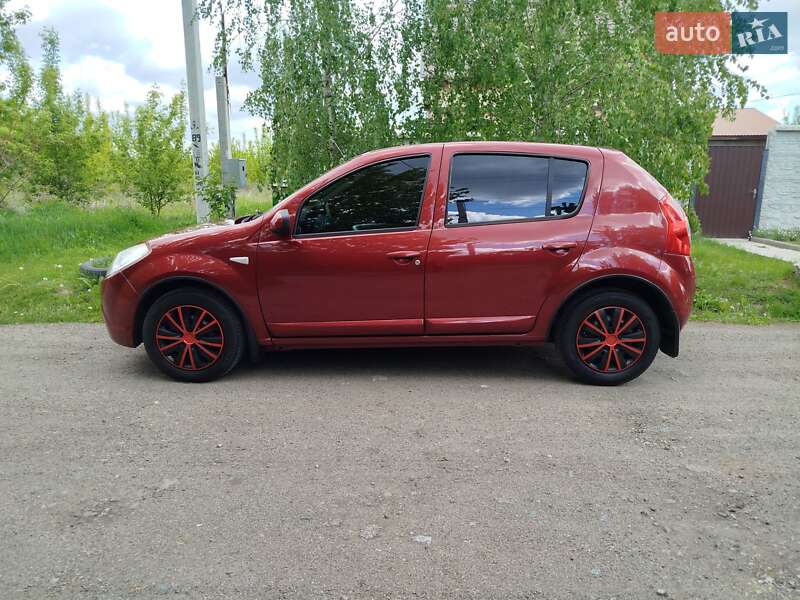 Хетчбек Renault Sandero 2012 в Києві