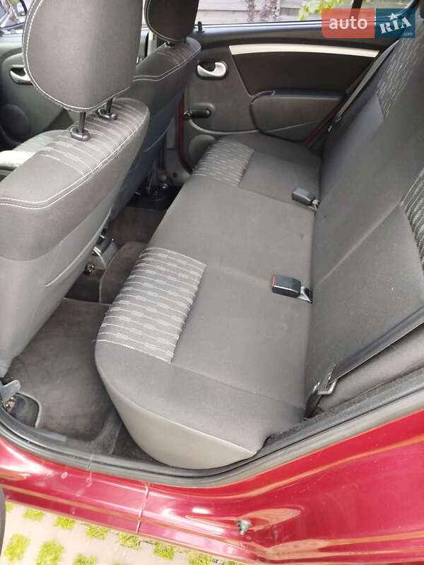 Хетчбек Renault Sandero 2012 в Києві