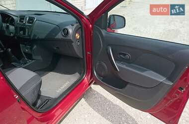 Хэтчбек Renault Sandero 2019 в 