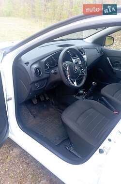 Хэтчбек Renault Sandero 2020 в 