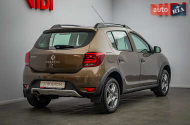 Хетчбек Renault Sandero 2019 в 