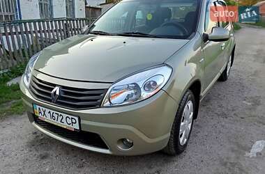 Хэтчбек Renault Sandero 2012 в Кобеляках