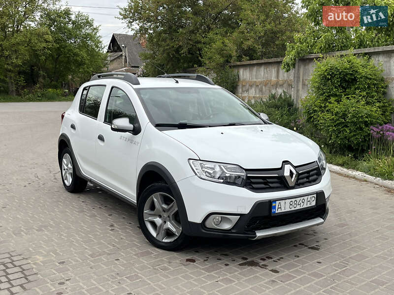 Хэтчбек Renault Sandero 2018 в 