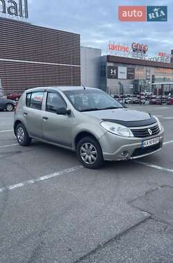Хэтчбек Renault Sandero 2012 в Киеве