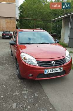 Хэтчбек Renault Sandero 2011 в Подольске