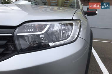 Хетчбек Renault Sandero 2019 в 