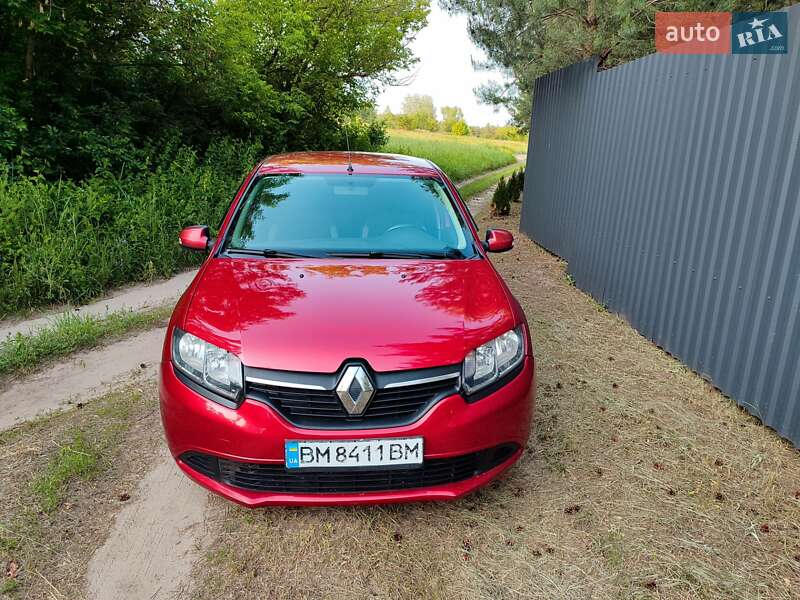 Хетчбек Renault Sandero 2013 в Краснограді