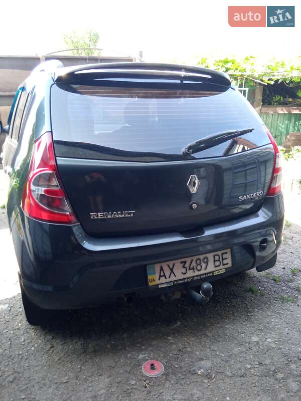 Хэтчбек Renault Sandero 2010 в Харькове