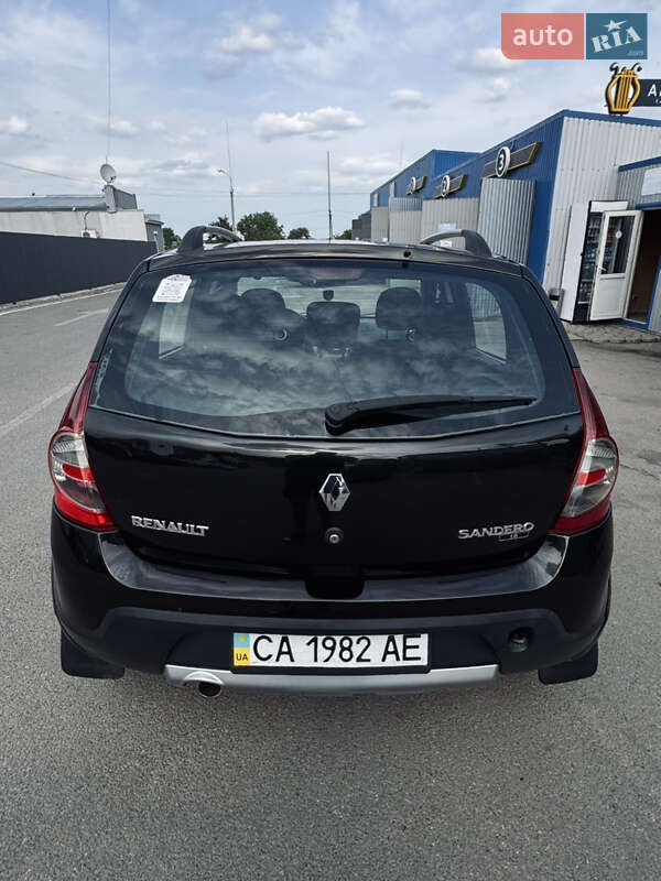 Renault Sandero 2012