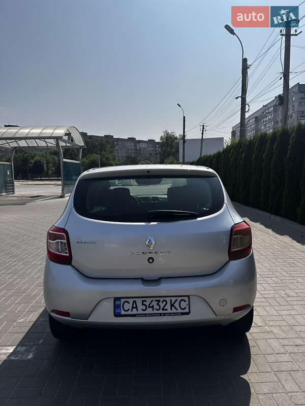Хэтчбек Renault Sandero 2014 в Черкассах