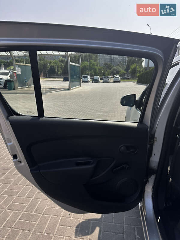 Хэтчбек Renault Sandero 2014 в Черкассах