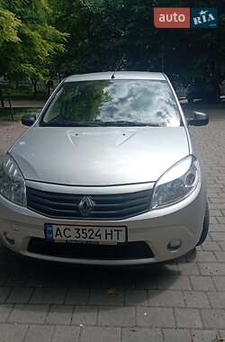 Renault Sandero 2010