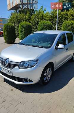 Хэтчбек Renault Sandero 2013 в Луцке