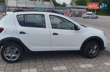 Хэтчбек Renault Sandero 2020 в Киеве
