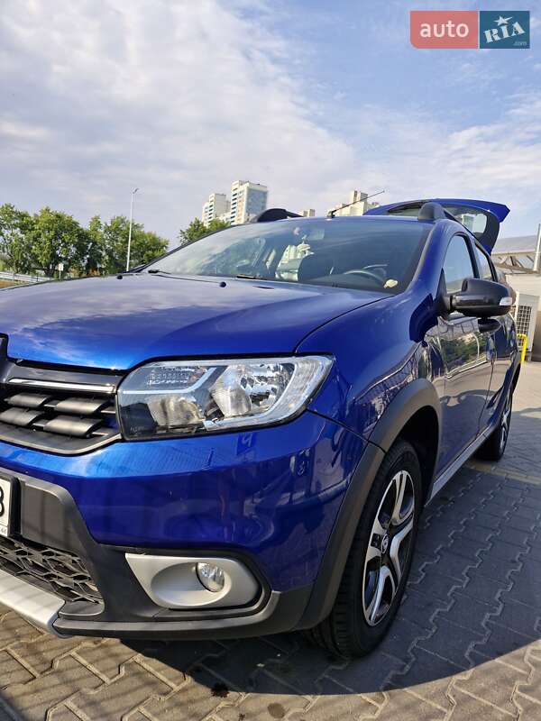 Хэтчбек Renault Sandero 2020 в Киеве