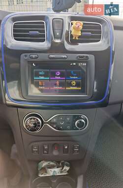 Хэтчбек Renault Sandero 2020 в 