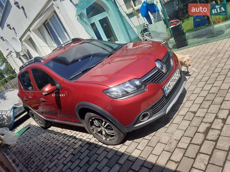 Хэтчбек Renault Sandero 2016 в Житомире
