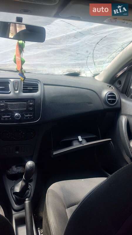 Хетчбек Renault Sandero 2013 в Тучині